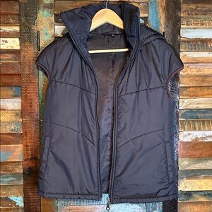 Puffer Vest size small Rare find thick brown